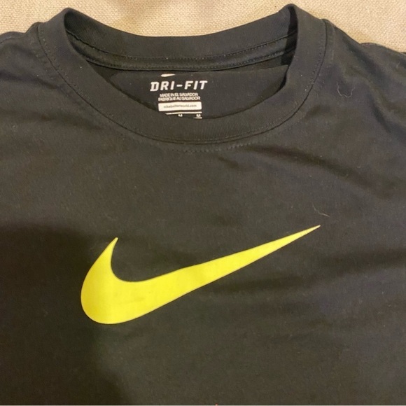 Nike Dry-Fit Long Sleeves TShirt - Picture 3 of 4